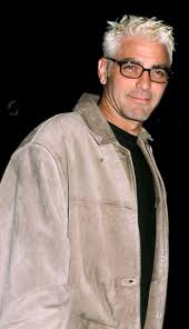 George clooney was the world's most eligible bachelor, but he won't be for long. Epic George Clooney Hairstyle With Platinum Blonde Messy Hair Picture Inside