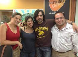 Ya estamos junto a acauch, su presidenta kemy oyarzun y el rector de la universidad de chile enio vivaldi, conversando sobre el rol público y su recuperación para la red publica de salud del hospital clínico. Karol Cariola Y Freddy Stock El Nuevo Romance 40 Y 20 De La Tv Y Politica Chilena El Quehaydecierto Cl Noticias De Copiapo Y Atacama