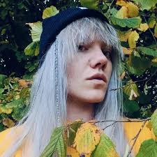 I love tattoos and trying to love the gym more. Trying to find a decent  priced one is difficult 😭