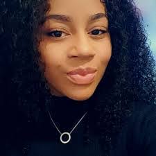 Agnes Simons's Instagram, Twitter & Facebook