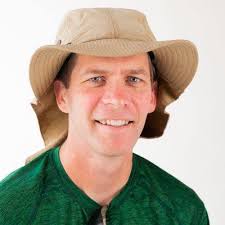 What Caused This Brown Tree? #lawncare #arborvitae #Landscaping