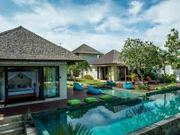 This 3 level designer villa offers complete privacy whilst still being conveniently close to everything you could. Villa Nelayan By Nakula Management Bali Villa Architect Architecturaldesign Architecture Bali Bali Style Home Villa Design Bali Hotels