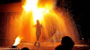 Jahrestage der liebe » goldene hochzeit. Feuershow Fur Goldene Hochzeit Als Uberraschung Geschenk