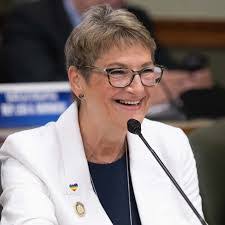 Maureen Madden's Instagram, Twitter & Facebook