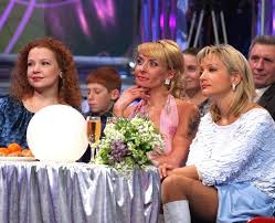 Кирилл сафонов вернулся к саше савельевой. Tridcat Tri Neschastya Anny Snatkinoj