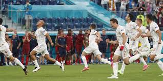 May 10, 2019 · vous voulez savoir comment suivre les matchs de football en direct et gratuitement sur internet, alors vous êtes au bon endroit car aujourd'hui, je vais vous dévoiler les meilleurs sites et applications pour regarder les matchs de foot en direct en streaming en 2019. Euro 2020 Au Bout Du Suspense L Espagne Se Qualifie Pour Les Demies Le Point