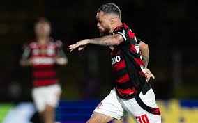 Torcedores reagem a estreia de ex-Flamengo: 'Sempre respeitou'