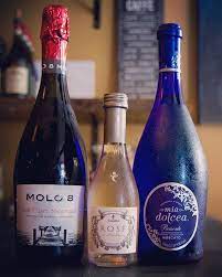 Chilled Lambrusco Rose Or Moscato Delicious Ilcapricciola Moscato Delicious Instagram