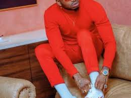 Olamide comes through with a new album project titled uy scuti featuring phyno, jaywillz, layydoe and fave and is right. Olamide Old Songs Opera News Kenya