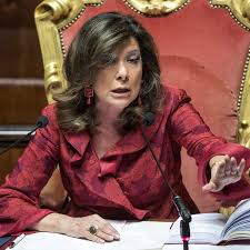 Maria elisabetta alberti casellati è la nuova presidente del senato. Casellati Contro Il Governo Assurdo Che Italiani Non Sappiano Con Chi Possono Passare Il Natale