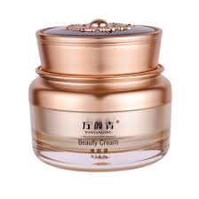 But body lotion has always been there for you. China Evagloss Lightening Cream Dark Spot Corrector For Face Underarm And Body Private Parts Elbows Alpha Arbutin Kojicacid Niacinamide Vitamin B3 Oem Odm China Whitening Cream And Day Cream Price