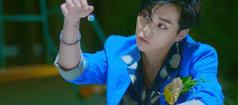 Line distribution from the story ₮ħɇ ₩₳ɍ : ë„ê²½ìˆ˜ Exo Theory Pt 5 Kokobop And The Xiuho