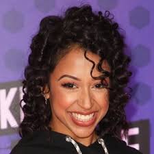 Check out american youtuber liza koshy biography, wiki, height, weight, body measurements, age liza koshy was born on the 31st of march 1996, in houston, texas, united states of america. Liza Koshy S Biography Networth Height Family Age