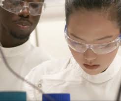 Opening students' eyes to a career in science