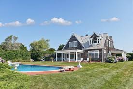 Check spelling or type a new query. Grey Gardens Carriage House Sells For 8 5 Million Mansion Global