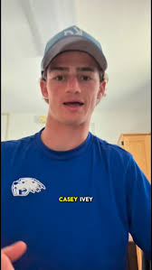 𝕎𝕙𝕒𝕥 𝕚𝕥’𝕤 𝕝𝕚𝕜𝕖 𝕥𝕠 𝕓𝕖 𝕒 𝕔𝕠𝕝𝕝𝕖𝕘𝕖  𝕤𝕥𝕦𝕕𝕖𝕟𝕥-𝕒𝕥𝕙𝕝𝕖𝕥𝕖, 𝕒𝕤 𝕒𝕟 𝔸𝕦𝕤𝕤𝕚𝕖 𝕝𝕚𝕧𝕚𝕟𝕘 𝕚𝕟  𝕥𝕙𝕖 𝕌.𝕊. !! , @caseyivey_ gives us another look into the life of a  college student-athlete living in Kansas, USA! 🇺🇸 , Casey is ...