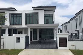 Sejak istriku sibuk syuting sinetron, dia banyak pergi keluar kota, otomatis aku dan mertuaku sering berdua di rumah, karena memang kami tidak punya pembantu. Taman Kota Masai Pasir Gudang Insights For Sale And Rent Edgeprop My