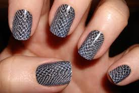 Las uñas de los animales pueden tener diversas formas, alargadas y afiladas, como en las garras de algunos reptiles, aves y mamíferos, o muy desarrolladas. Unas Animal Print 2020 Unas2020 Com