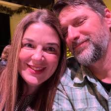 How to keep icing from melting off cupcakes in hot weather?