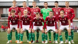Elmondhatatlanul nem érdekel a foci, és a mai meccset sem fogom nézni, mert képtelen vagyok élvezni az ilyesmit. U19 Ferfi