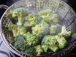 Then i carefully added the broccoli, put the lid on top and set the timer for 1 minute. How To Steam Broccoli Cooking School Food Network