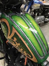 Pin By Mark Gepner On Ideas For Signs And Airbrush Motorcycle Tank Custom Paint Cool Tanks