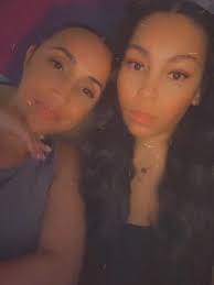 I’m proof that you can break and…STILL GLOW ✨ We chased sunsets and  horizons all ‘25 🥂