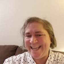 Robin Nicholson's Instagram, Twitter & Facebook