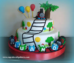 Cumpleaños Bizcocho De Mickey Mouse De Una Libra Torta 1 Libra Tomas Y Sus Amigos Thomasthetank Desserts Cake Birthday Cake