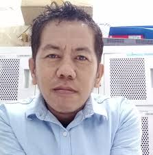 Exercise now, eat later. 🤪 relate? Lol 😅 Workout attire from  @bench.active ❤