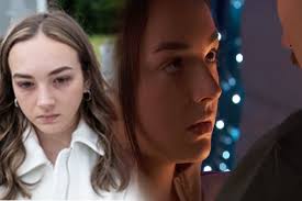 So who's the secret traitor 👀👀 my guess ie Ross or the older lady(can't  remember her name begins with f?)