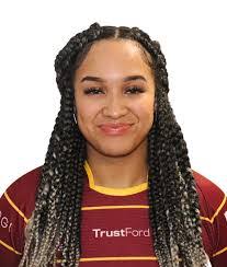 Isabel Rowe's Instagram, Twitter & Facebook