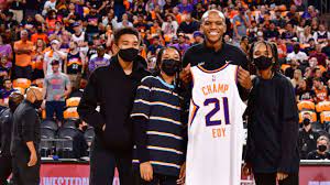 James jones, arquitecto del resurgimiento de los suns, que llegaron a playoffs jones, quien tomó el cargo como el director deportivo de los suns en 2018, fue miembro del grupo que construyó los. Fng M5r85mpz M