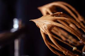 Diese Schoko Karamell Creme Ist Die Perfekte Alternative Zur Klassischen Vanille Butter Creme Einfache Fullung Fur Fondant Torten Oder Tortenfullung Kuchencreme Und Tortencreme