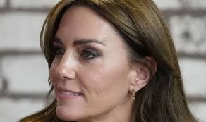 Kate snubs royal jewelry in favor of 'particularly touching tribute' to  mark key outing