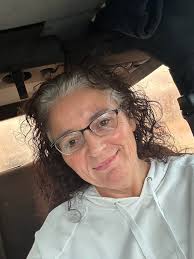 What color could I accessorize with?