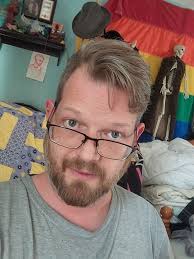 Any truckers based out of the Austin, TX area? I'm 50, single, sub, and  looking for a good man for fun times. A bit