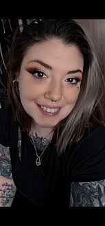 Clarice Waters's Instagram, Twitter & Facebook