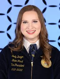 Ellie Puryear's Instagram, Twitter & Facebook