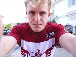 He is not dating anyone currently. Youtuber Jake Paul Lives In Giant Mansion Because He S Afraid Of Loneliness