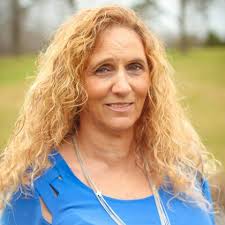 Wanda Prince, Broker, Owner