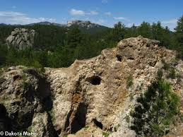 Yet dickinson, which is much farther east, is on mountain time. Pegmatites Of The Black Hills South Dakota
