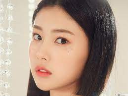 Download hyewon wallpaper izone for desktop or mobile device. Wunderschoner Hyewon Von Iz One K Pop Band Hd Hintergrundbilder Herunterladen