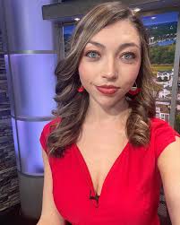 From waking up early to staying up late! I'm thrilled to announce that I am  now an evening anchor at @wrdetv. Tune in weeknights at 11 p.m.