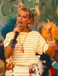 Xuxa (conhecido como xuxa em espanhol ou xuxa 1) é o sexto álbum de estúdio e o primeiro em língua espanhola da cantora e apresentadora brasileira xuxa. 45 Xuxa Circa 1980s Ideas Nostalgia 1980s Anos 80