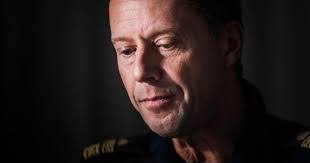 Ari Stenman's Instagram, Twitter & Facebook