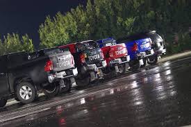 つっくん on instagram この前のプチオフでの１枚 後ろ姿かっこいい みんなtoyotaのデカールって入っててお揃いです笑っ それぞれ個性溢れるhiluxでした また集まりたいな カスタム頑張る 笑 ハイラックス toyota トヨ ピックアップトラック