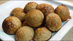 The added coconut bit adds crunch to the paniyaram and creates a wonderful texture. Sweet Paniyaram In Tamil à®‡à®© à®ª à®ª à®ªà®£ à®¯ à®°à®® Youtube