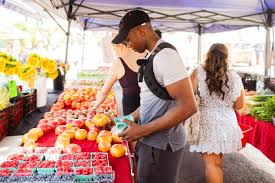 America’s Lettuce Crisis Has Shoppers Ditching Supermarkets for Farmers Markets