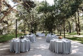 You can easily glam them up with a tablecloth and accessorize with an overlay and a ribbon or chair cover sash. 2021 What Size Tablecloth Do I Need Reventals Event Rentals